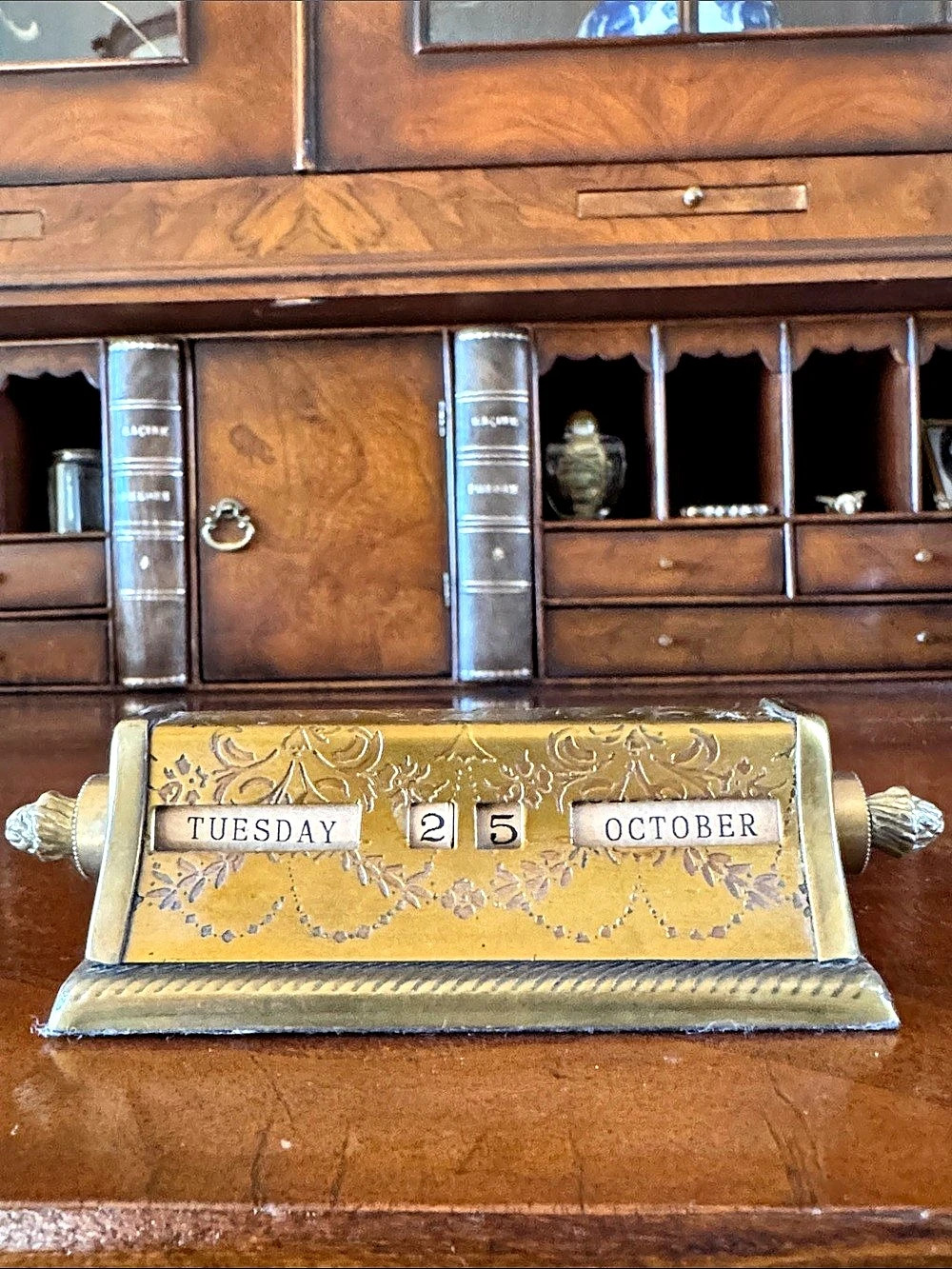 Two's Company Perpetual Desk Calendar Gold Floral